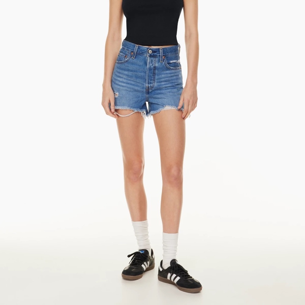 Levi’s Ribcage Shorts